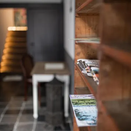 Le Mayou 住宿加早餐酒店 Mortroux