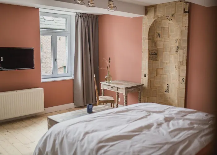 Le Mayou Nocleg ze śniadaniem 3*